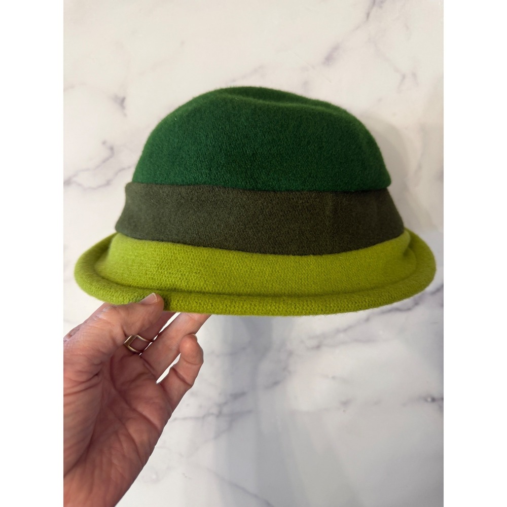 Sheep by the Sea Irish Pure Wool Cloche Bucket Hat Womens Green Colorblock Cozy